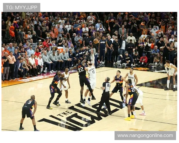 NBA季后赛争夺白热化巨星对决焦点转会动态全面解析